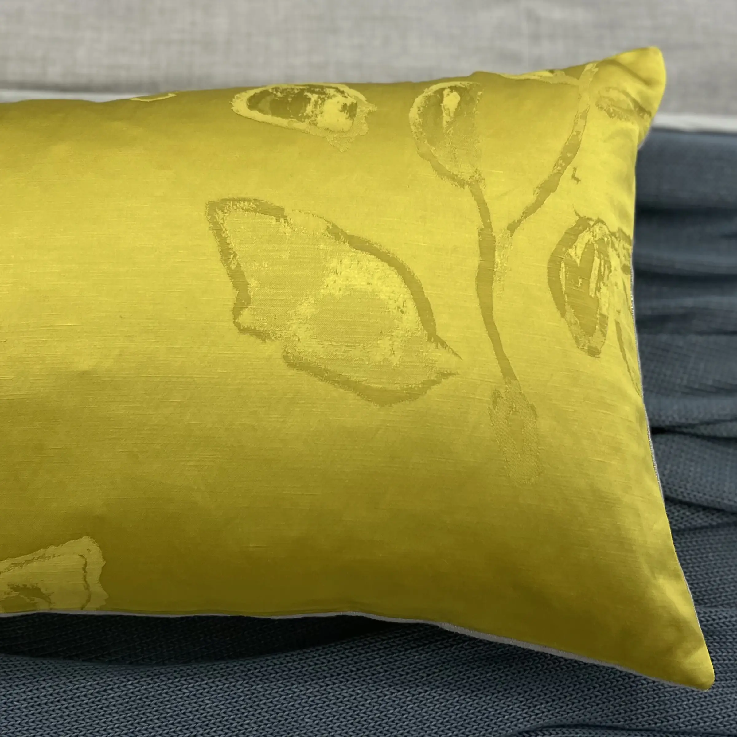Mrs.Me Sierkussen Fab Viscose Linnen Golden Yellow 30 x 60 cm