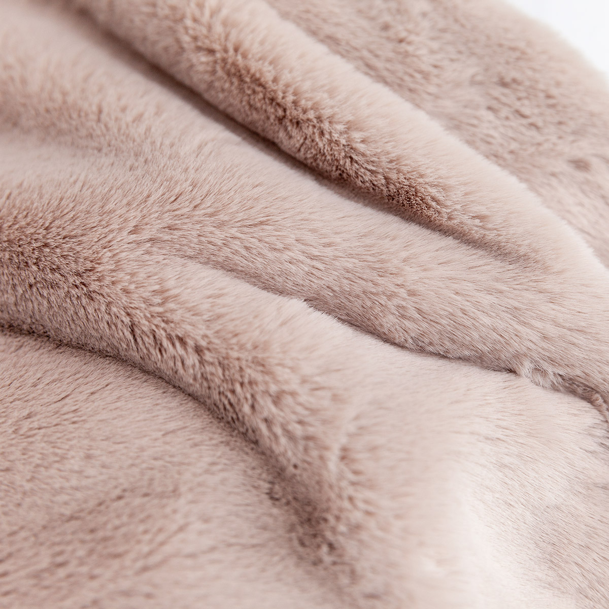 Mrs.Me Bedeind Sprei Caprice Imitatiebont Soft Pink 150 x 300 cm