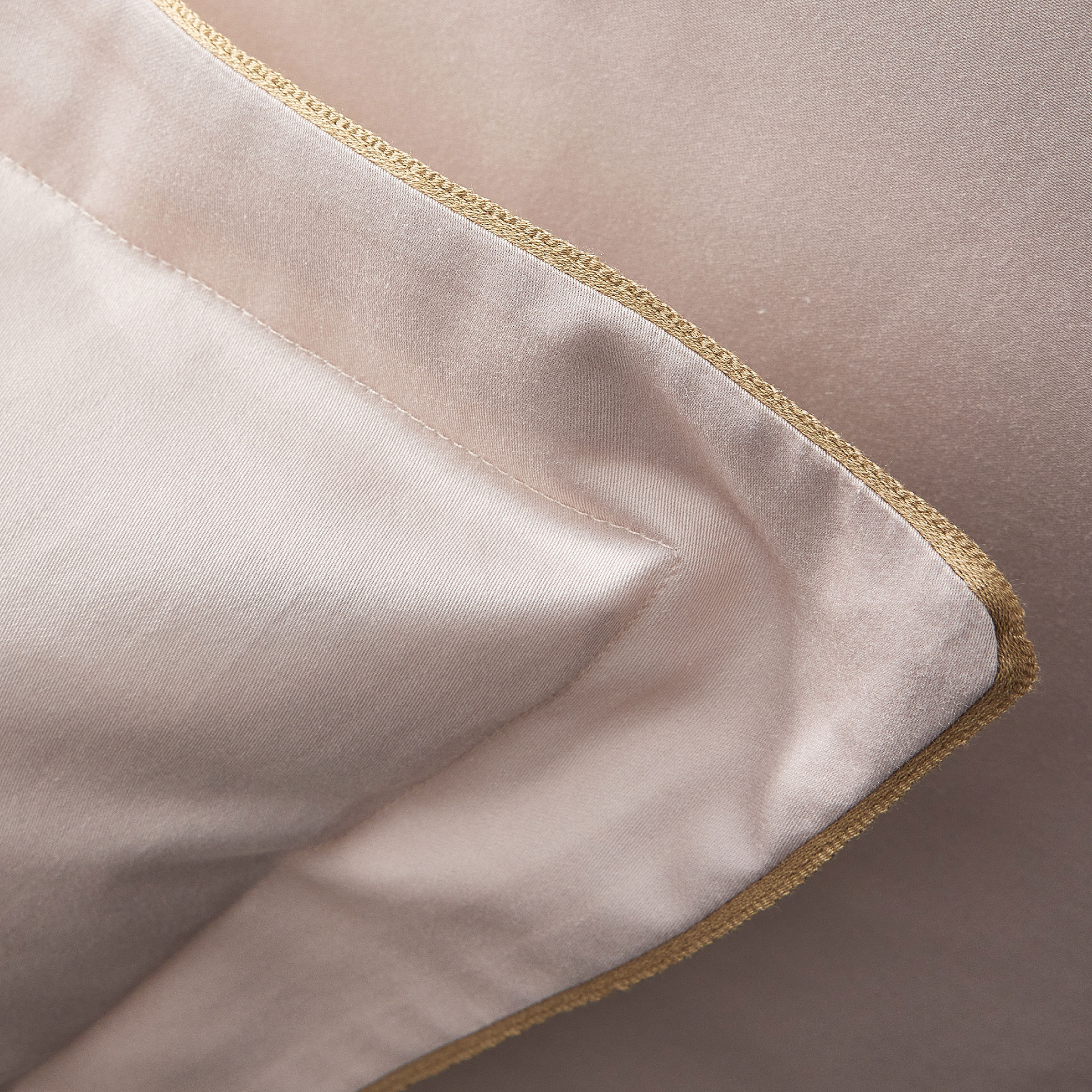 Alexandre Turpault Kussensloop Nobel Organic Satijn 300TC Pink Dew - Hermine