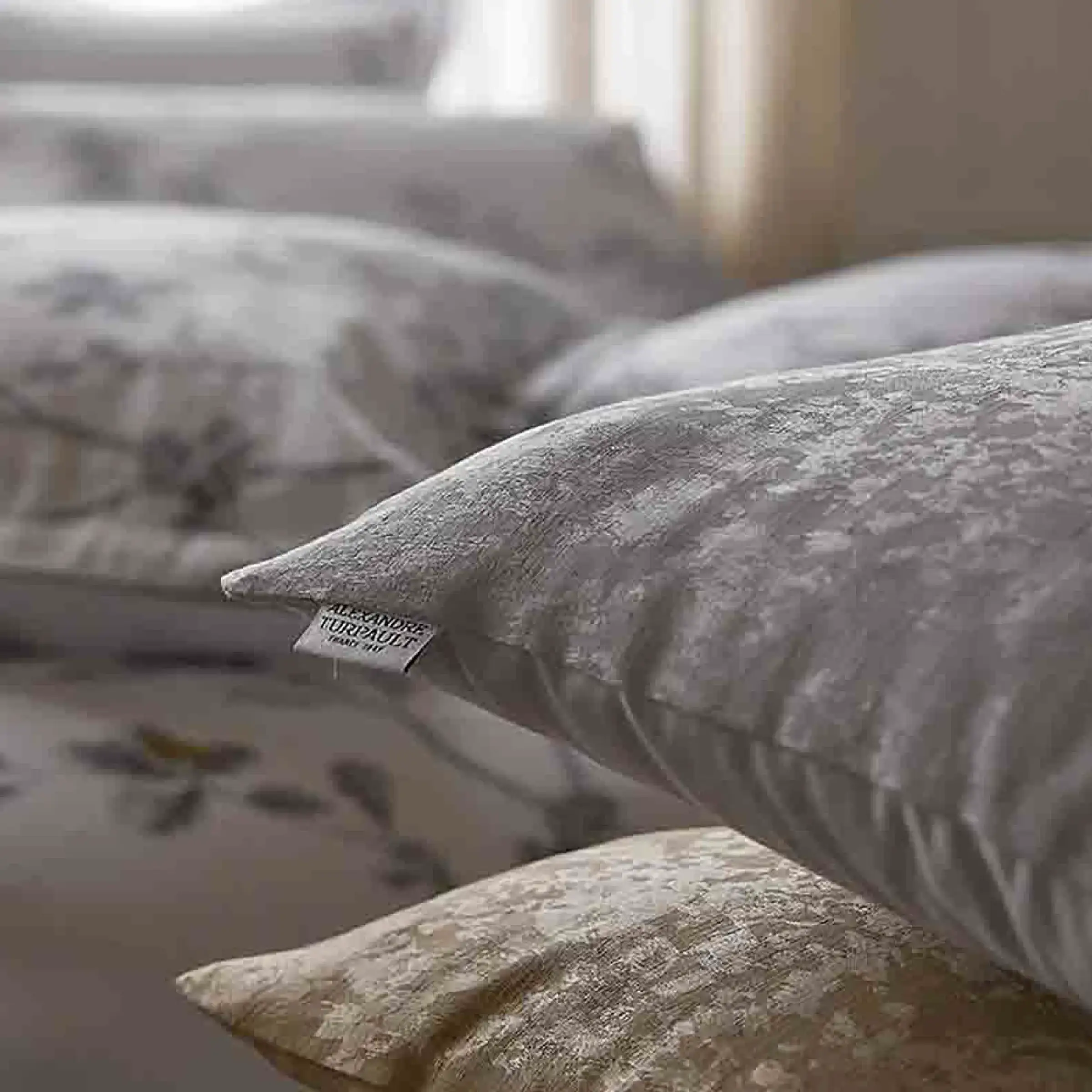 Alexandre Turpault Sierkussenhoes Lin & Soie Linnen Mix Argent 40 x 60 cm