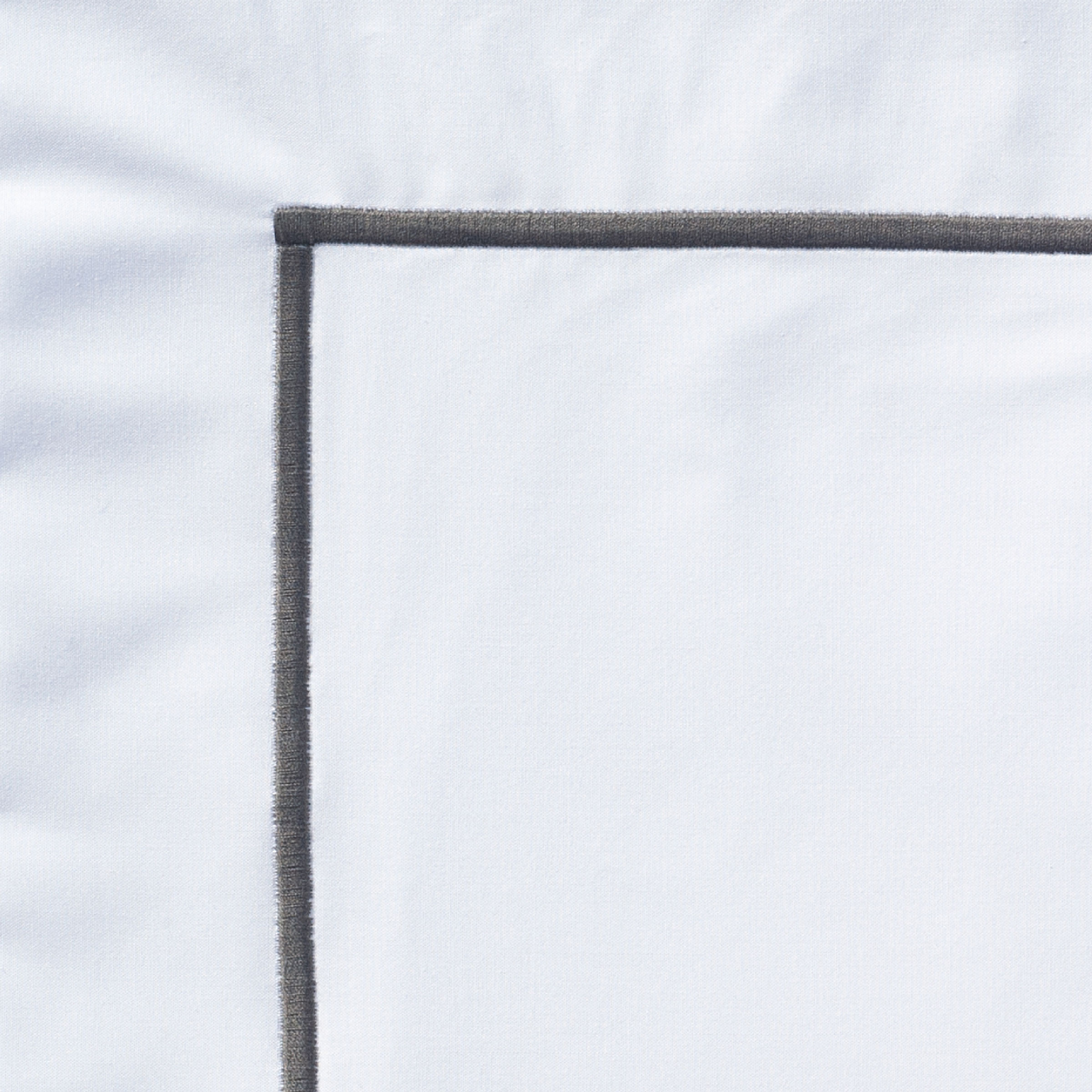 Dommelin Kussensloop Volant Cortina Percal 200TC Wit - Antraciet 60 x 70 cm