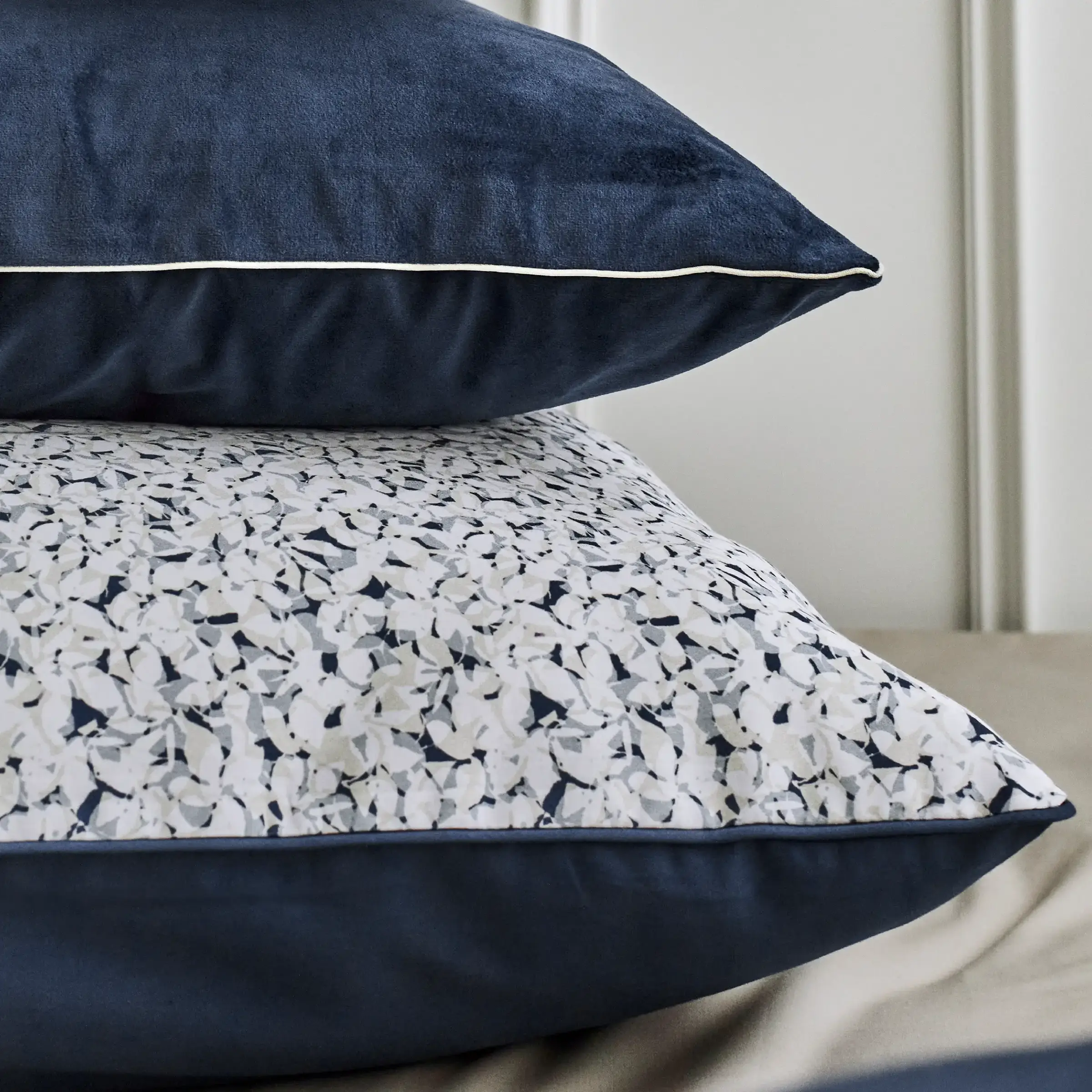 Essix Laken Nui Satijn 200TC Multi