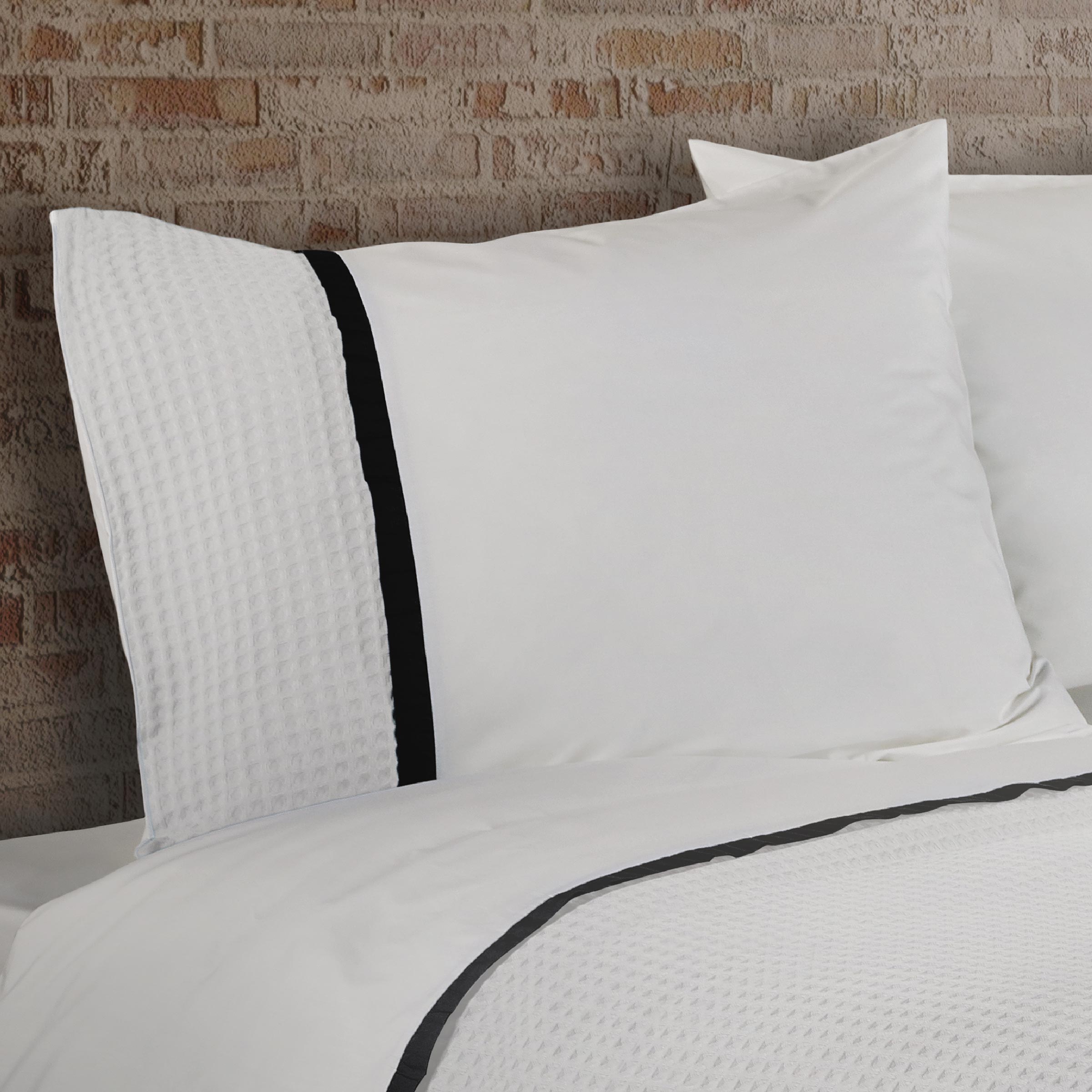 Dommelin Kussensloop Bari Percal 200TC Wit - Zwart 60 x 70 cm