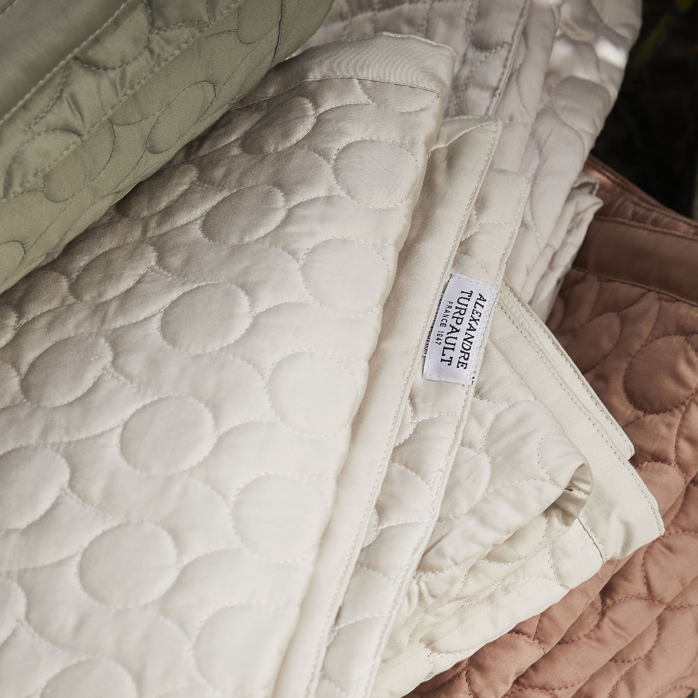 Alexandre Turpault Sprei Poesie Satijn Moon 260 x 240 cm