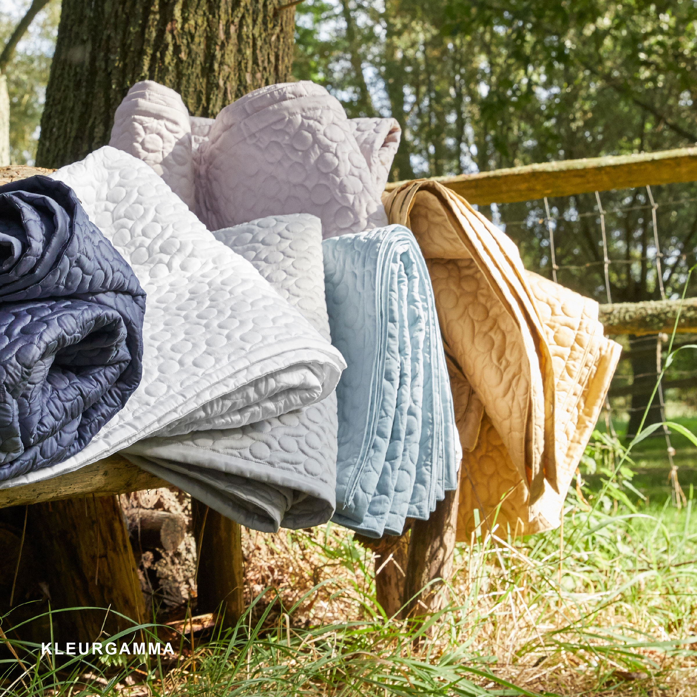 Alexandre Turpault Sprei Poesie Satijn Pink Dew 260 x 240 cm