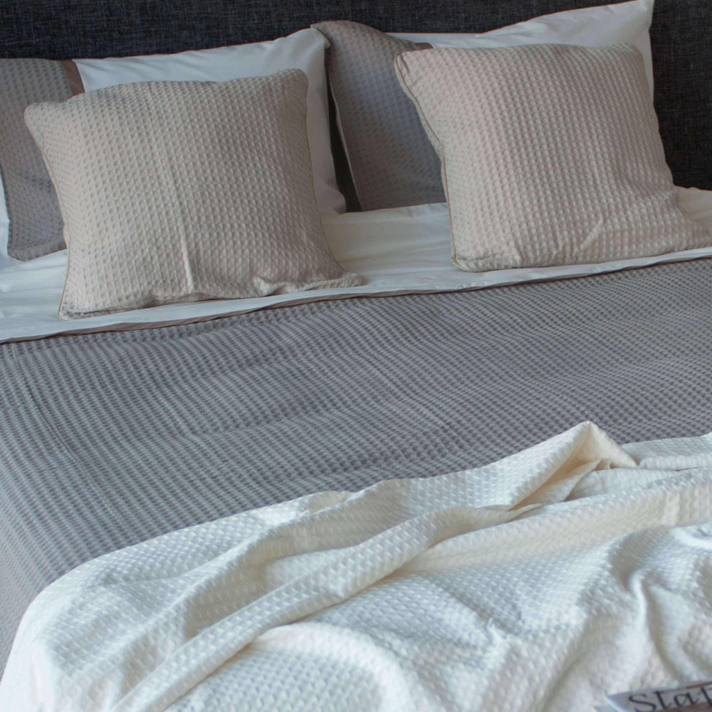 Dommelin Sierkussenhoes Bari Katoen Taupe