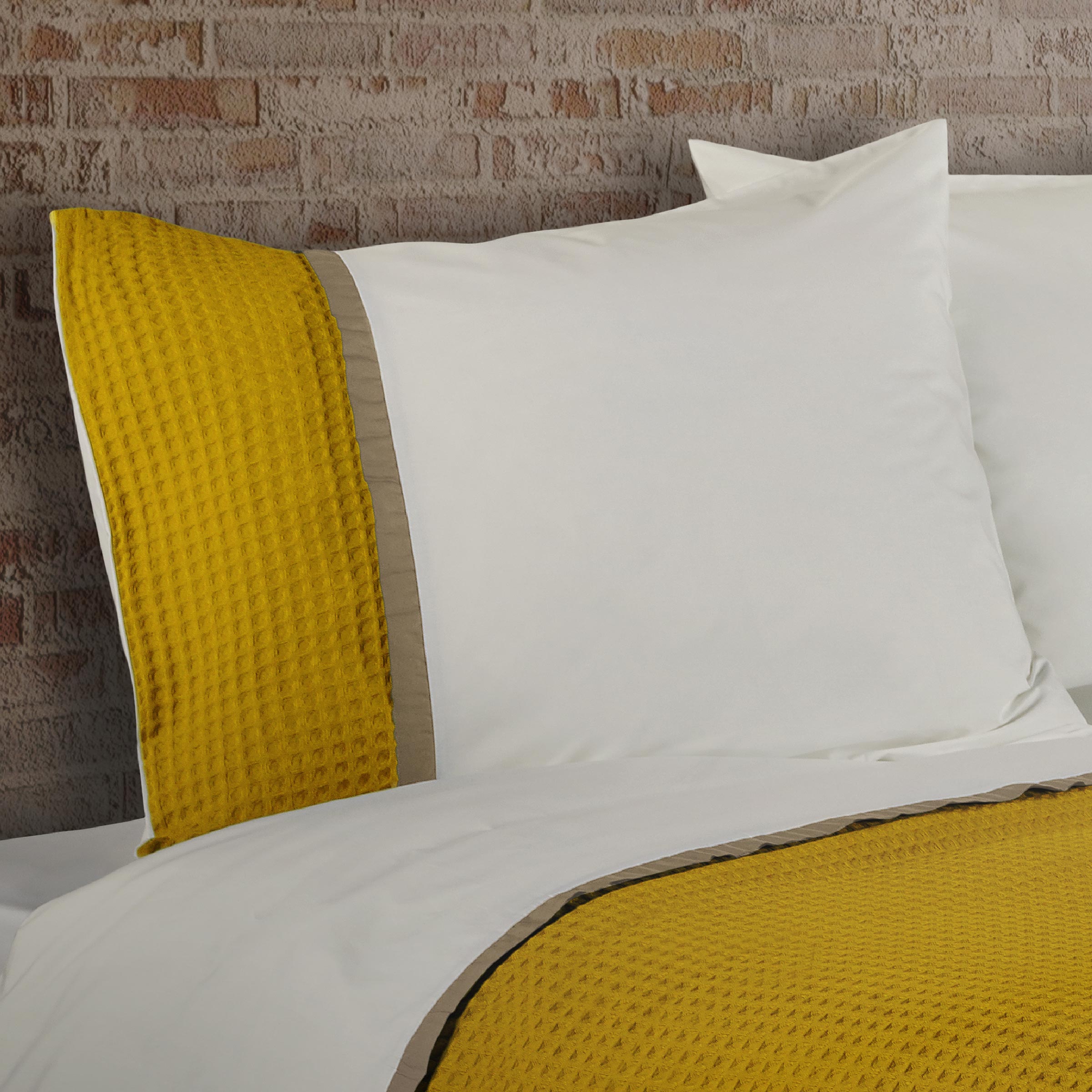 Dommelin Kussensloop Bari Percal 200TC Ecru - Ambergeel 60 x 70 cm