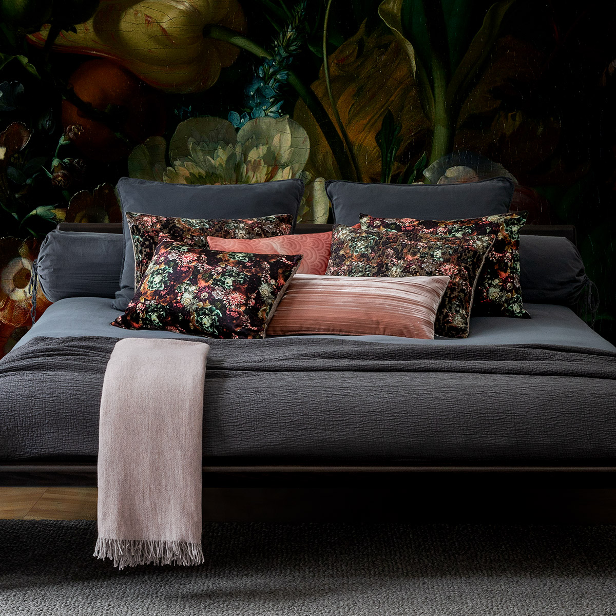 Mrs.Me Sierkussen Lily Velours Multiblack 45 x 60 cm