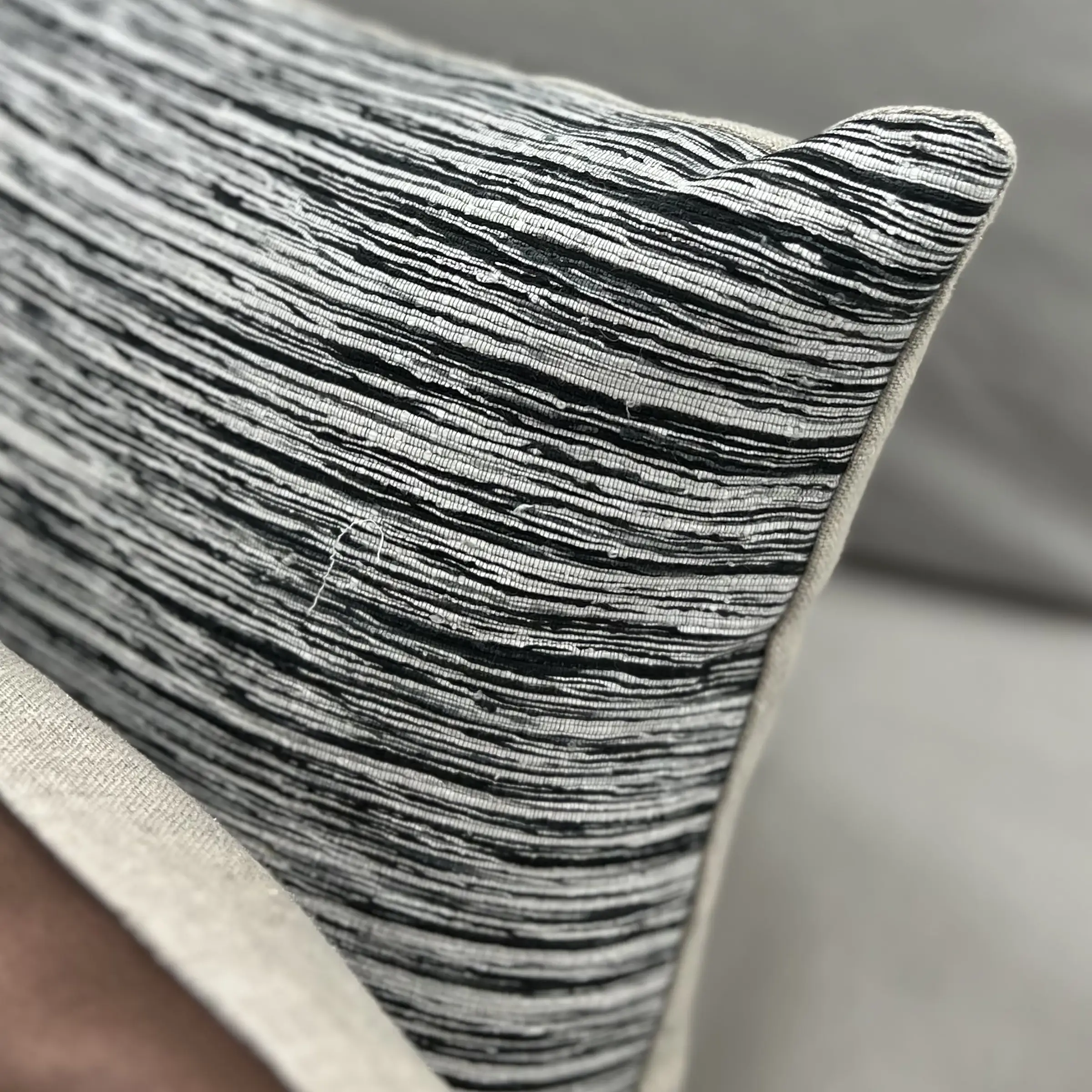 Mrs.Me Sierkussen Sketch Katoen Zijde Indigo - Off White 30 x 60 cm