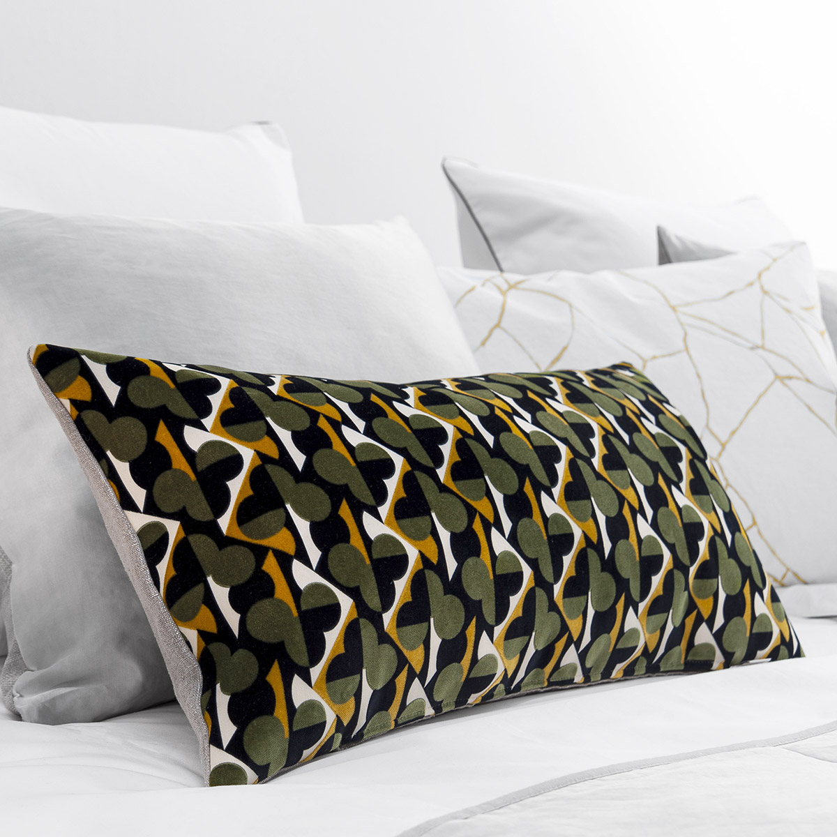 Mrs.Me Sierkussen Clover Velours Multi 30 x 60 cm