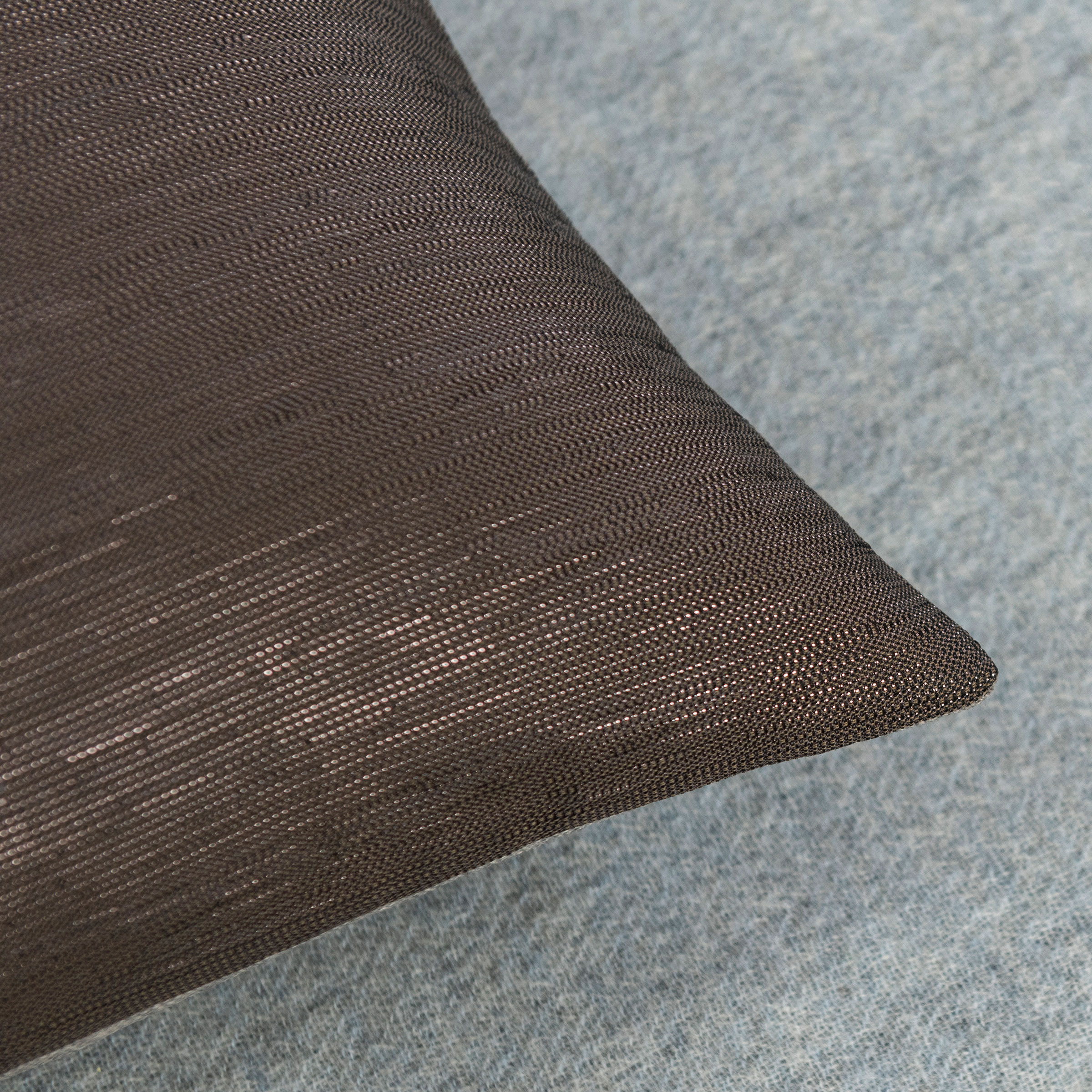 Mrs.Me Sierkussen Frozen Metallic Viscose Linnen Night 30 x 60 cm