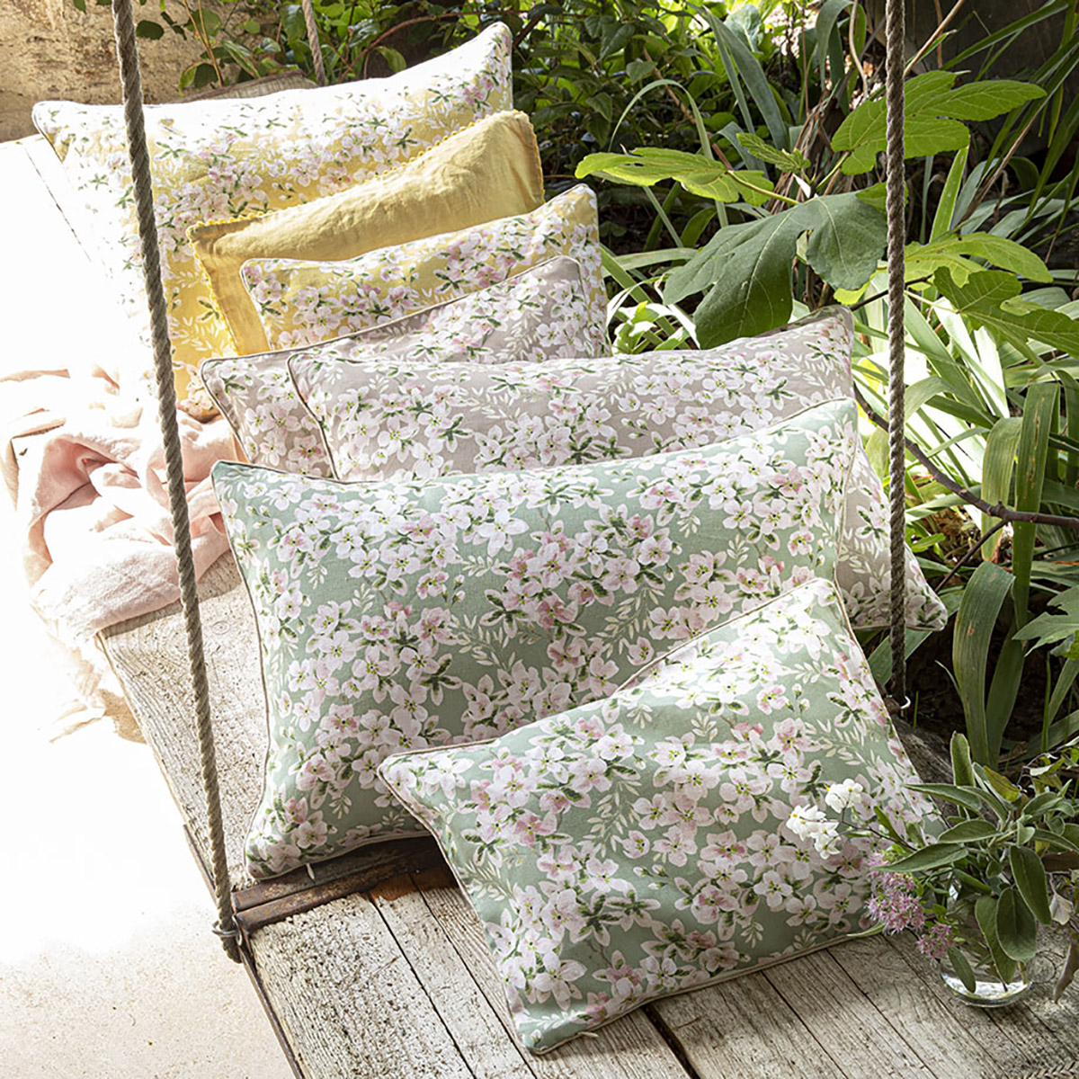 Alexandre Turpault Sierkussenhoes Bloom Linnen Eucalyptus 40 x 60 cm