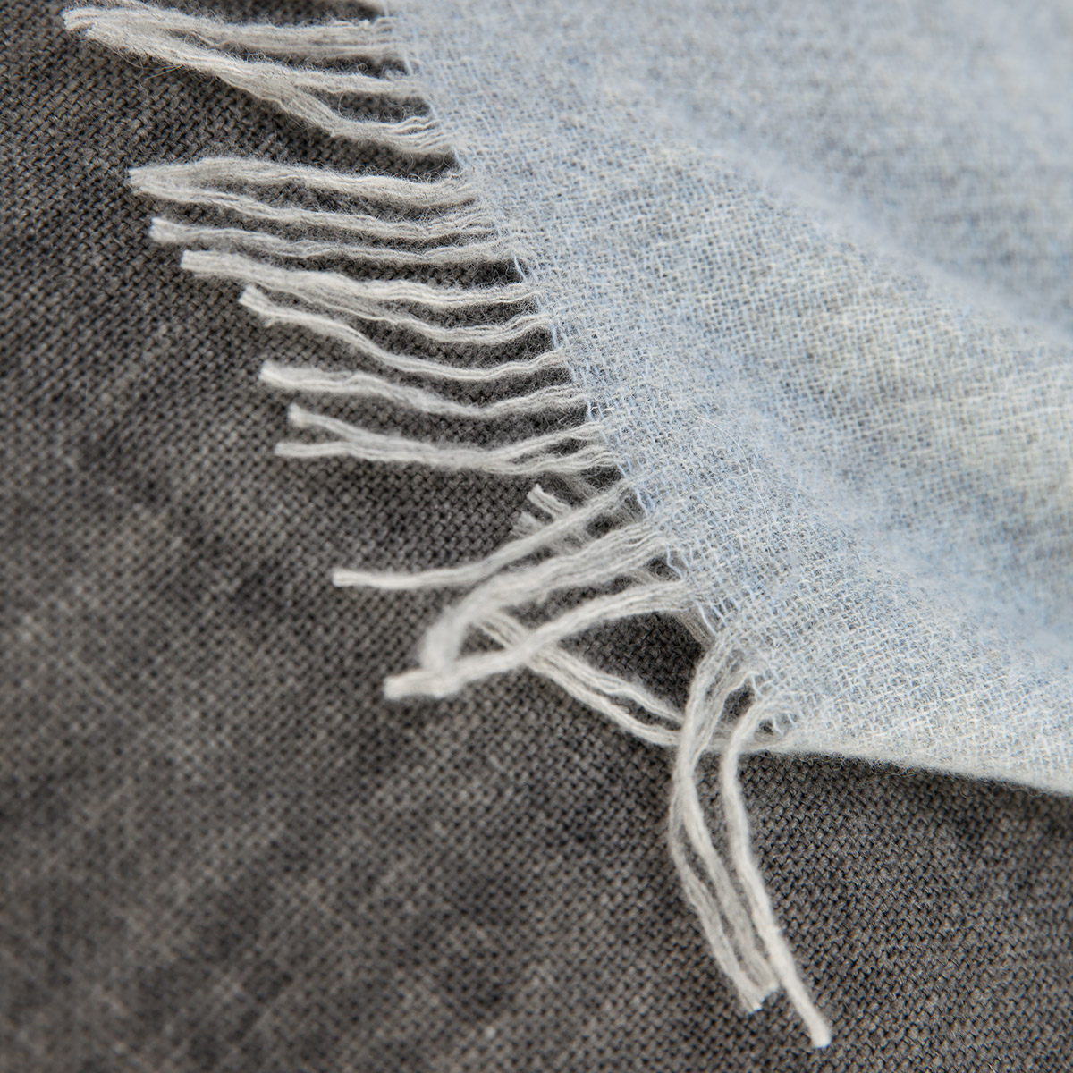 Mrs.Me Plaid Fly Stonewashed Lamswol Ice 150 x 200 cm