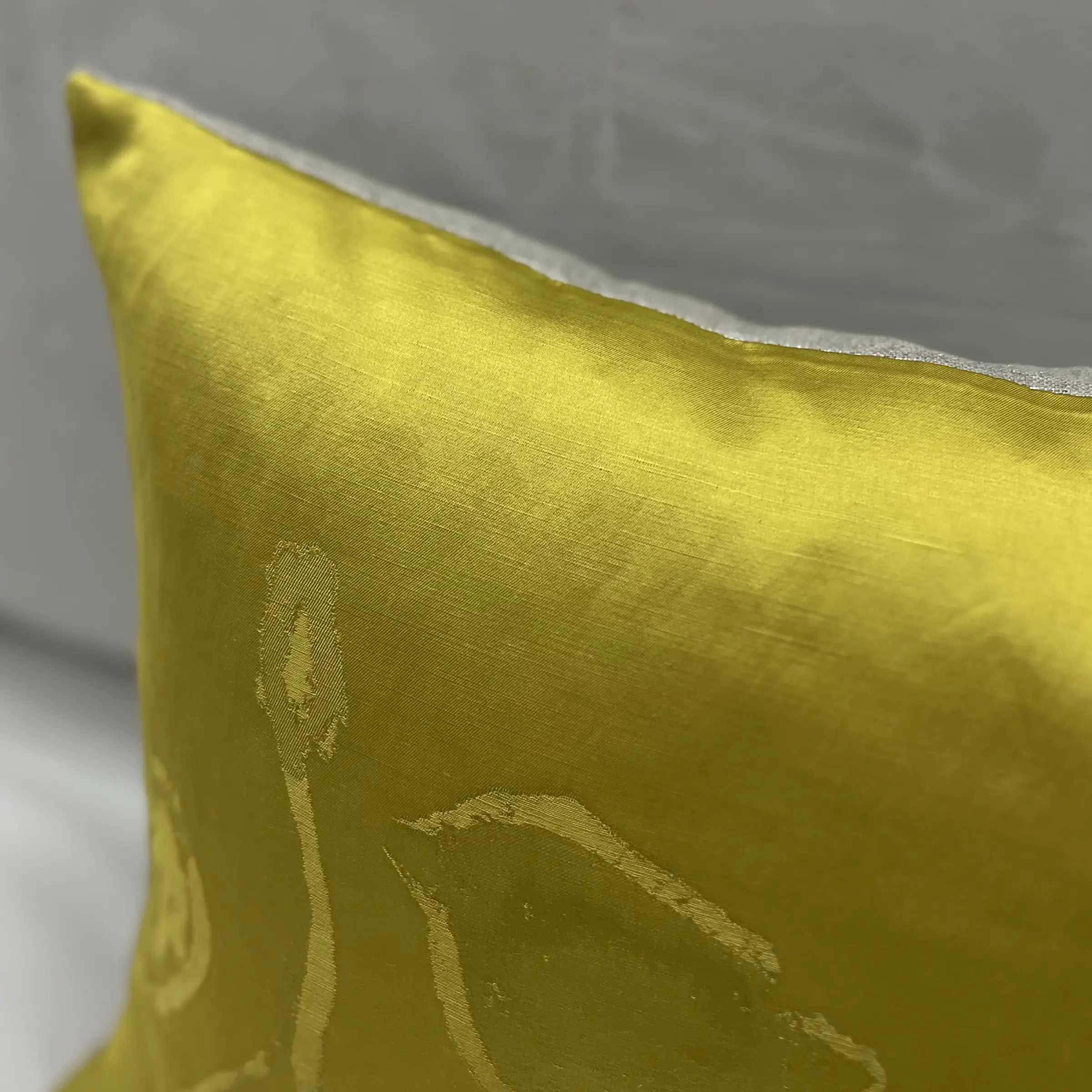 Mrs.Me Sierkussen Fab Viscose Linnen Golden Yellow 30 x 60 cm