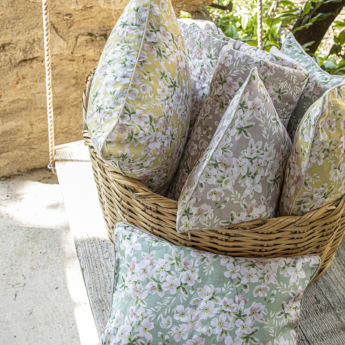 Alexandre Turpault Sierkussenhoes Bloom Linnen Eucalyptus 40 x 60 cm