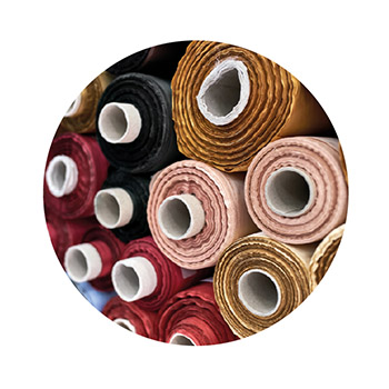 Rollen stof in vele kleuren