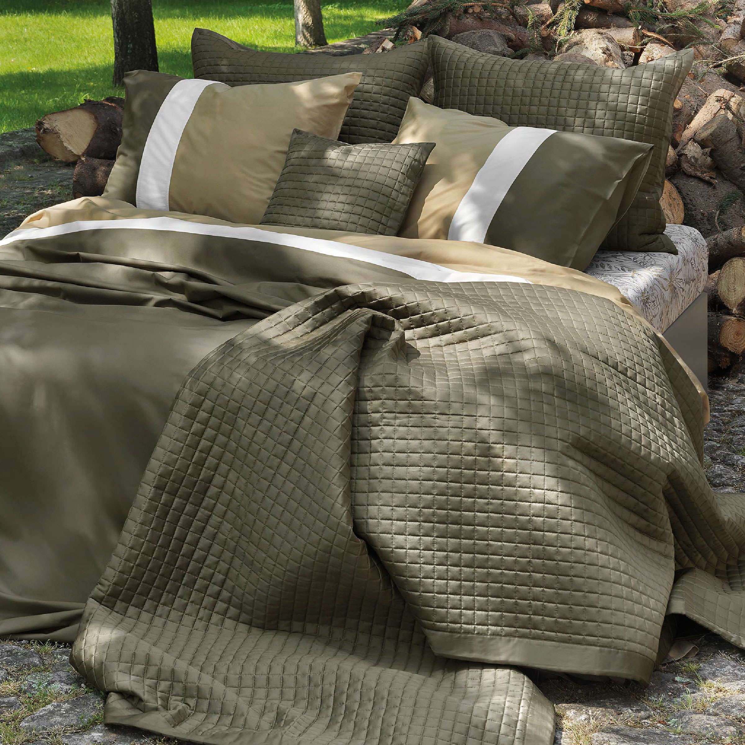 Dommelin Sprei Chicago Satijn 300TC Taupe