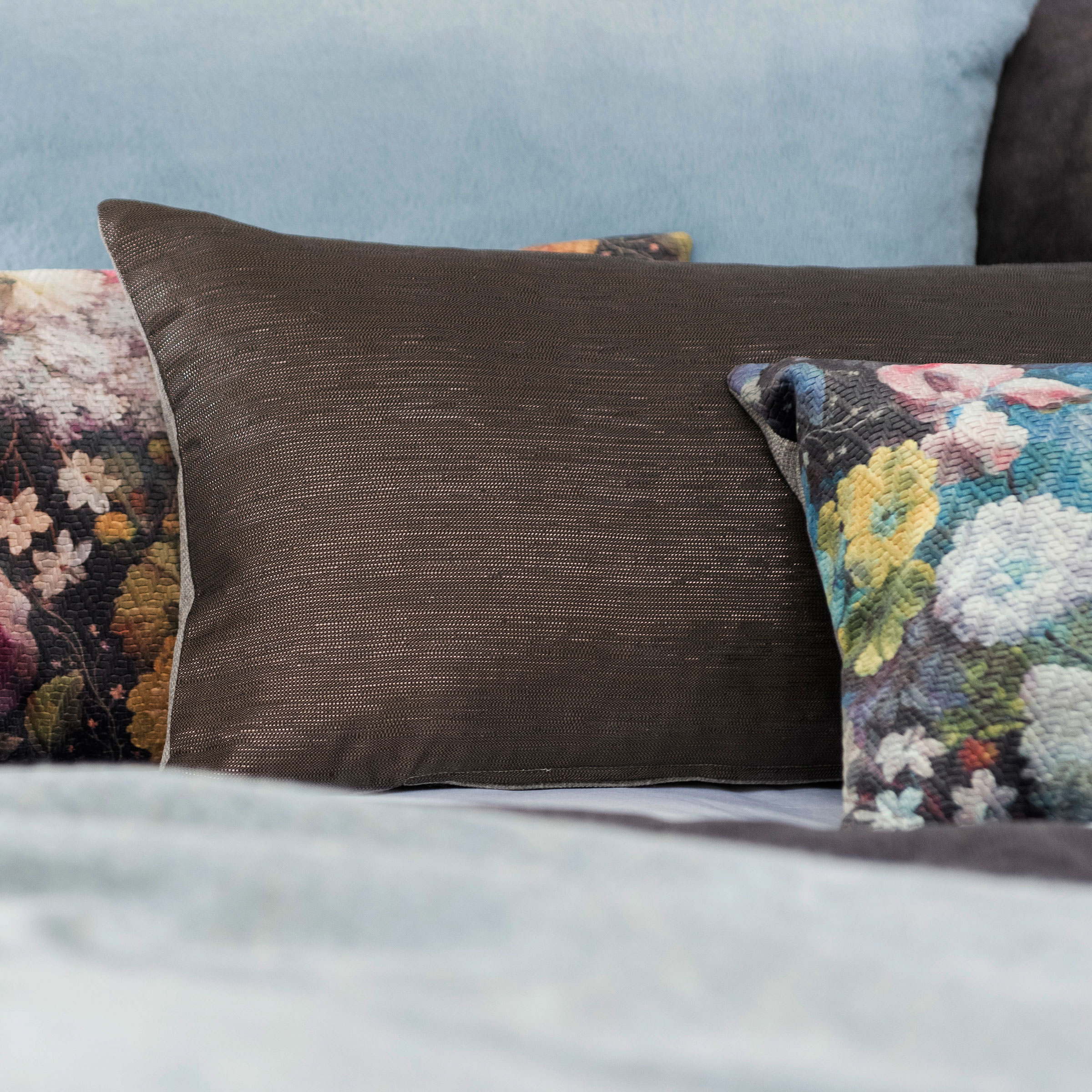 Mrs.Me Sierkussen Frozen Metallic Viscose Linnen Night 30 x 60 cm