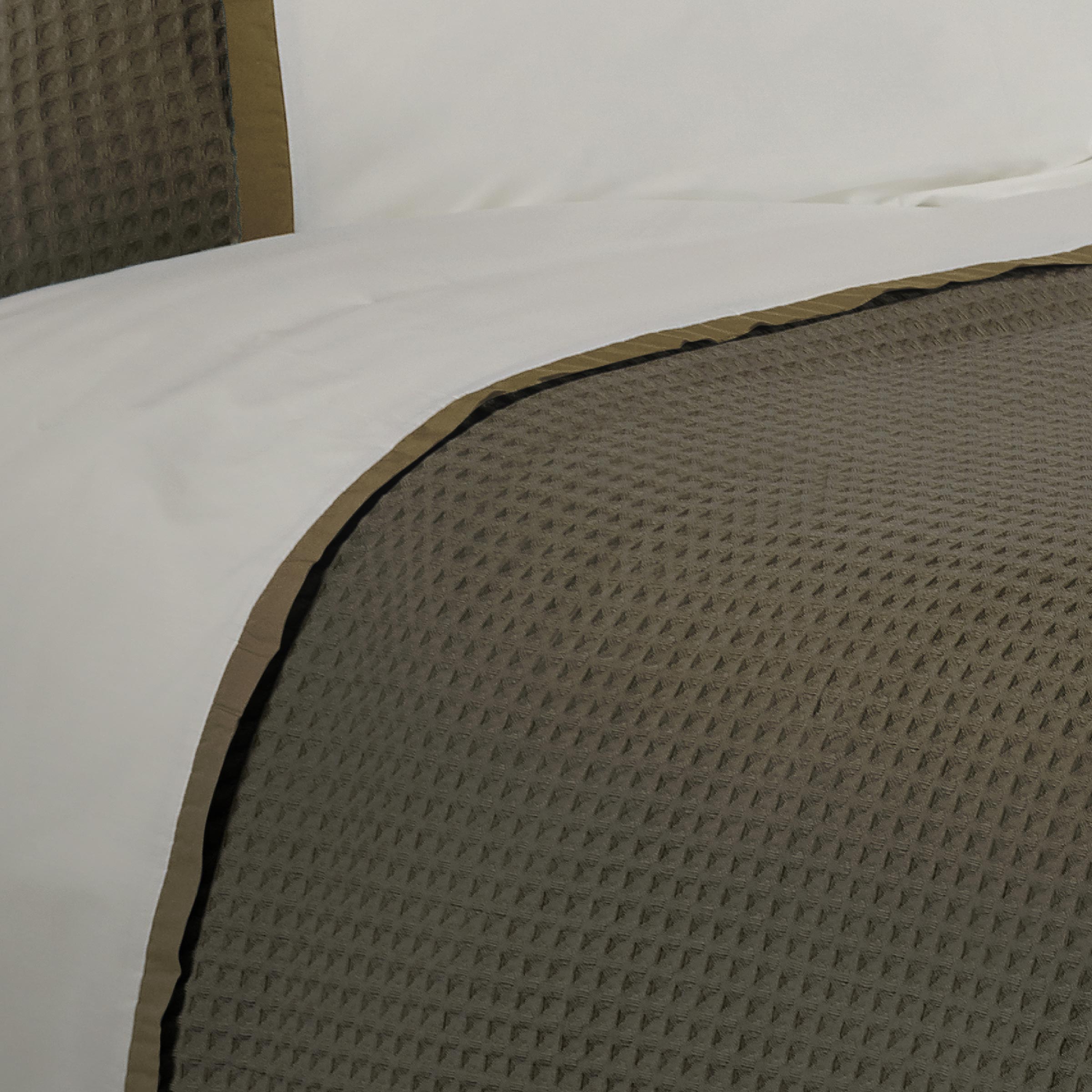 Dommelin Dekbedovertrekset Bari Percal 200TC Leem - Brons