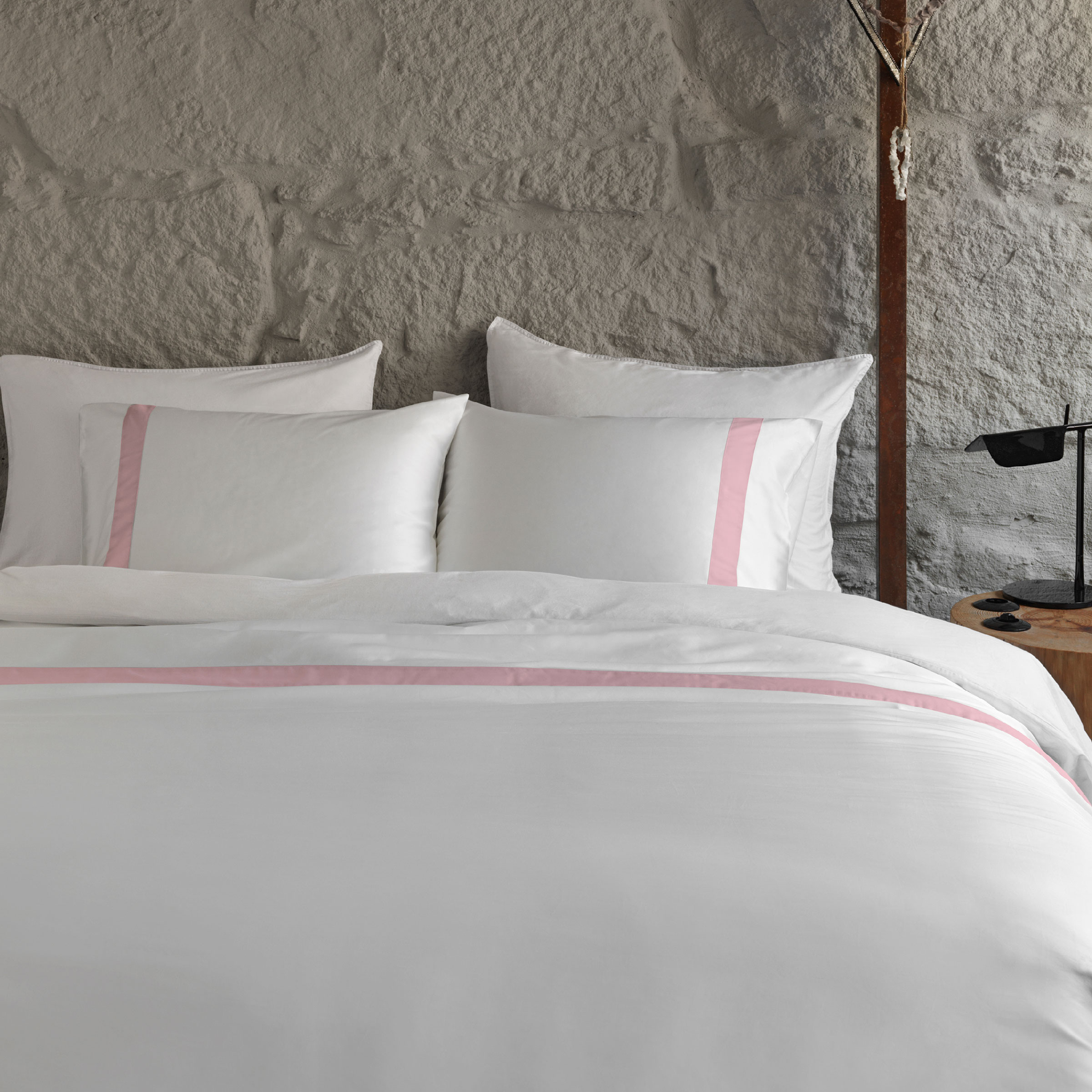 Dommelin Dekbedovertrekset Listra Satijn 300TC Wit - Lichtroze